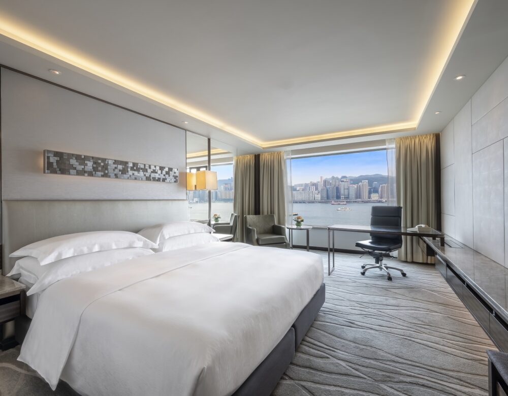 Classic Victoria Harbour View Room 尊尚海景客房