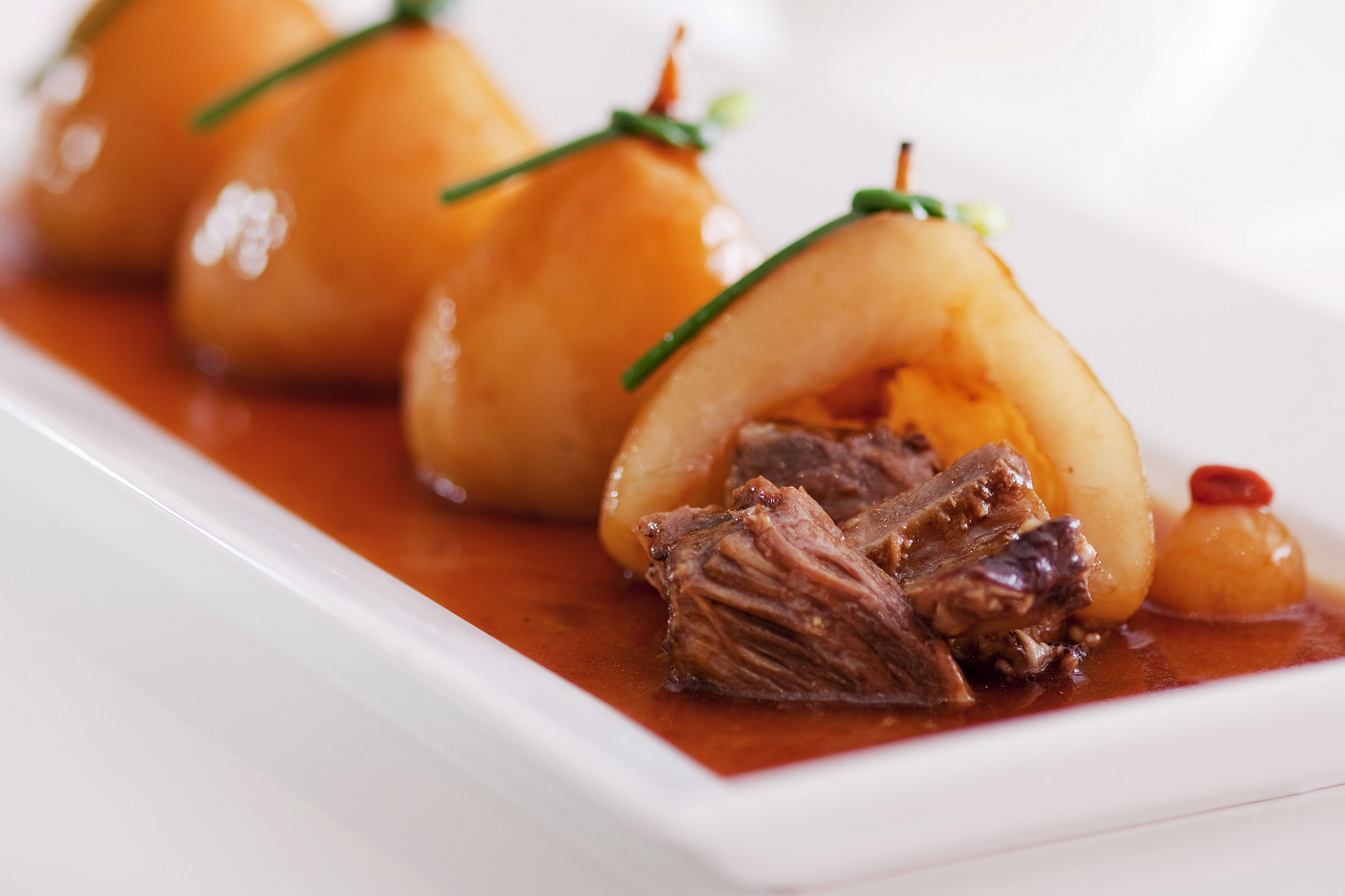 Hoi King Heen - Braised Crystal Pear Filled with Beef Brisket 海景軒 - 水晶牛肋肉_1500x1000